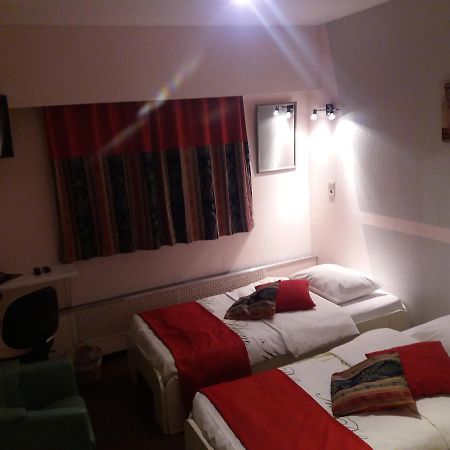 Hotel Apollo Zutendaal Zewnętrze zdjęcie