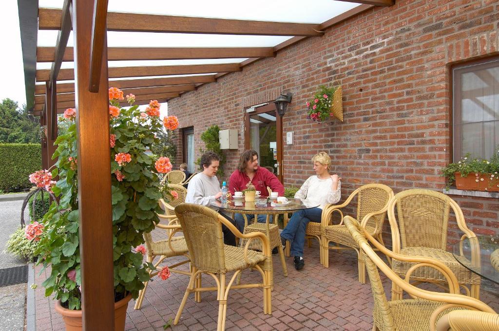 Hotel Apollo Zutendaal Zewnętrze zdjęcie